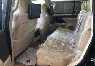 Lexus LX 570 2017 - Giao ngay Lexus LX 570 đời 2017 màu đen nội thất kem, nhập khẩu Trung Đông