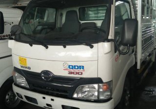 Hino XZU 720 2017 - Xe Hino 4T5 XZU 720, trả góp 90%, giá siêu rẻ