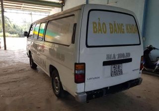 Nissan Urvan 1994 - Cần bán gấp Nissan Urvan sản xuất 1994, màu trắng giá cạnh tranh