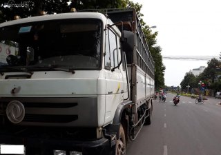 Xe tải 5 tấn - dưới 10 tấn Dongfeng 2008 - Cần bán Dongfeng (DFM) 7tấn, sản xuất đăng ký 2008, màu trắng xe nhập, giá chỉ 240tr