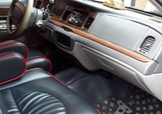Ford Crown victoria 1995 - Cần bán lại xe Ford Crown Victoria đời 1995, giá 125tr