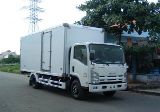 Isuzu N-SERIES 75L 2015 - Bán xe tải Isuzu 5 tấn NQR75L, thùng 5m8 màu trắng