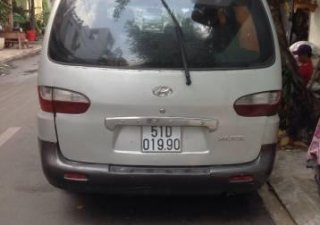 Hyundai Grand Starex 2002 - Bán Hyundai Grand Starex đời 2002, màu bạc