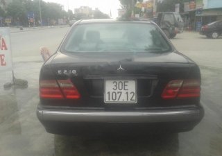Mercedes-Benz E class E240 MT 2000 - Cần bán xe Mercedes E240 đời 2000, màu đen, nhập khẩu còn mới