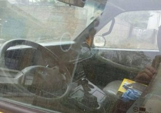 Mercedes-Benz MB 100D Van 1997 - Bán xe Mercedes 100D Van năm 1997, màu vàng, 74 triệu