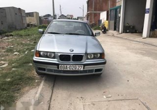 BMW 3 Series  320i  1998 - Bán ô tô BMW 3 Series 320i sản xuất 1998, màu bạc, giá chỉ 115 triệu