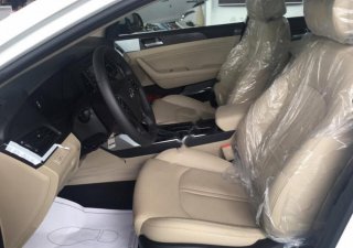 Hyundai Sonata 2.0 AT 2018 - Bán Hyundai Sonata 2.0 AT đời 2018, màu trắng