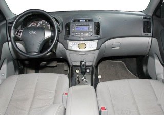 Hyundai Avante 2011 - Cần bán Hyundai Avante sản xuất 2011, màu đen, giá tốt