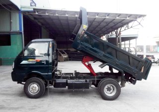 Xe tải 5000kg 2017 - Bán xe tải 1 tấn - dưới 1,5 tấn sản xuất 2017, màu xanh lục