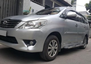Toyota Innova V 2014 - Bán Toyota Innova V năm 2014, màu bạc như mới