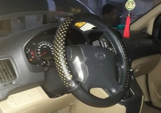 Hyundai Grand Starex 2.5 MT 2014 - Bán Hyundai Grand Starex 2.5 MT đời 2014, màu bạc, nhập khẩu nguyên chiếc giá cạnh tranh