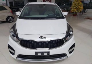 Kia Rondo GAT 2018 - Bán Kia Rondo GAT đời 2018, màu trắng, giá chỉ 669 triệu