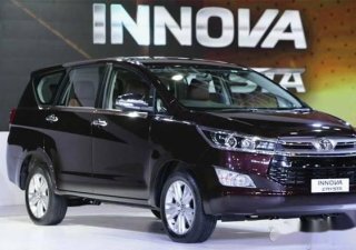 Toyota Innova 2018 - Cần bán Toyota Innova năm sản xuất 2018, màu đen