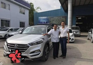 Hyundai Tucson 2017 - Cần bán Hyundai Tucson năm sản xuất 2017, màu bạc, 897 triệu