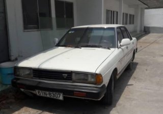 Nissan Serena 1988 - Thanh lý xe Nissan Serena đời 1988, màu trắng