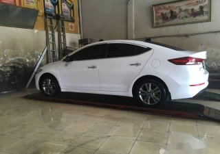 Hyundai Elantra 2016 - Bán Hyundai Elantra sản xuất 2016, màu trắng 