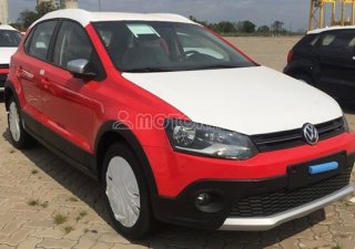 Volkswagen Polo 2018 - Bán xe Volkswagen Polo đời 2018, đỏ nóc trắng