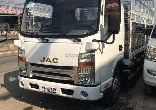 2017 - Cần bán lại xe JAC HFC đời 2017, màu trắng