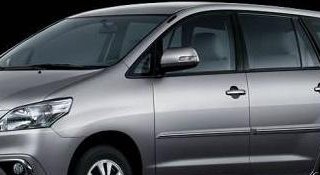 Toyota Innova  2.0E  2015 - Bán Toyota Innova 2.0E 2015, màu bạc 