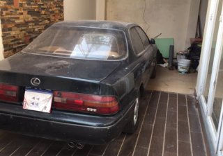 Lexus ES 300 1995 - Bán xác xe Lexus ES 300 đời 1995, xe số tự động nguyên bản 100%, linh kiện hoàn toàn đầy đủ