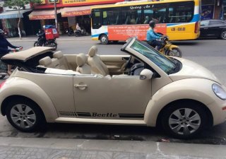 Volkswagen New Beetle 2009 - Bán Volkswagen New Beetle đời 2009, màu kem (be), nhập khẩu nguyên chiếc số tự động