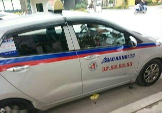 Hyundai i10 MT 2014 - Cần bán Hyundai i10 MT năm sản xuất 2014, màu bạc, giá chỉ 235 triệu