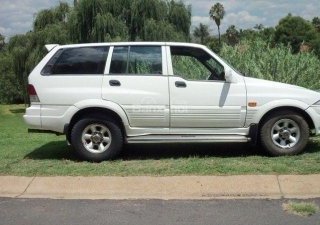 Ssangyong Korando    2003 - Xe Ssangyong Korando đời 2003, màu trắng, nhập khẩu nguyên chiếc
