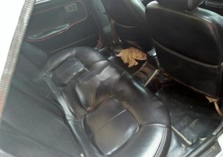Mazda 323 1995 - Bán Mazda 323 đời 1995, màu trắng, nhập khẩu, giá 47tr
