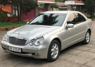 Mercedes-Benz C class C200 Kompressor 2004 - Gia đình bán Mercedes C200 năm sản xuất 2004, màu bạc còn mới, 245tr