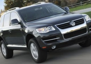 Volkswagen Touareg 2008 - Cần bán Volkswagen Touareg năm 2008, màu đen, nhập khẩu, giá 850tr