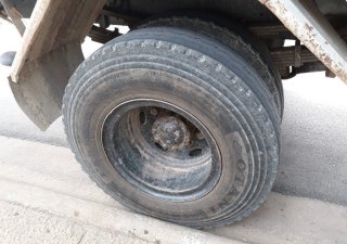 Xe tải 5 tấn - dưới 10 tấn 2008 - Cần bán xe Dongfeng (DFM) 7.5T đời 2008, màu trắng nhập khẩu nguyên chiếc, giá 180 triệu