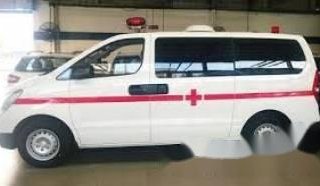 Hyundai Starex 2016 - Bán Hyundai Starex đời 2016, màu trắng số sàn