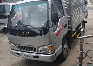 JAC HFC 2018 - Bán gấp xe tải Jac 2T4 màu xám, trả góp 75% giá trị xe