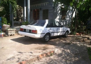 Toyota Carina 1982 - Cần bán lại xe Toyota Carina đời 1982, màu trắng, 32 triệu