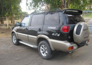 Nissan Terrano 2001 - Cần bán xe Nissan Terrano sản xuất năm 2001, màu đen, nhập khẩu nguyên chiếc, giá chỉ 175 triệu