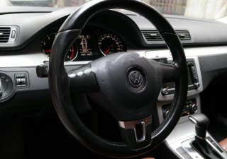 Volkswagen Passat CC sport 2.0 Turbo 2009 - Cần bán lại xe Volkswagen Passat CC sport 2.0 Turbo năm sản xuất 2009, màu trắng, xe nhập, giá chỉ 590 triệu