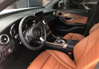 Mercedes-Benz Smart GLC 250 4Matic 2017 - Bán Mercedes GLC 250 4Matic năm sản xuất 2017, màu trắng