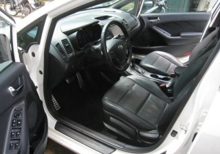 Kia K3 2.0 2017 - Bán Kia K3 2.0 sản xuất 2017, màu trắng