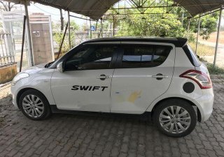 Suzuki Swift 2016 - Cần bán xe Suzuki Swift năm sản xuất 2016, hai màu