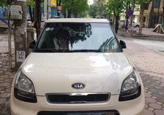 Kia Soul  2U 2009 - Cần bán xe Kia Soul 2U sản xuất năm 2009, màu kem (be), xe nhập, 350tr. Liên hệ 0983637273