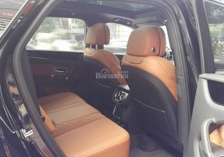 Bentley Bentayga 2016 - Bán xe Bentley Bentayga đời 2016, màu đen, nhập khẩu nguyên chiếc