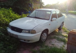 Daewoo Cielo 1996 - Cần bán lại xe Daewoo Cielo sản xuất năm 1996, màu trắng còn mới