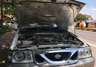 Nissan Terrano 2001 - Bán Nissan Terrano năm 2001, màu trắng, xe nhập