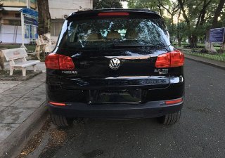 Volkswagen Tiguan 2012 - Bán ô tô Volkswagen Tiguan năm sản xuất 2012, màu đen, xe nhập