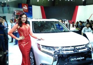 Mitsubishi Outlander  2.4 CVT 2018 - Bán Mitsubishi Outlander 2.4 Premium 2018 với nhiều ưu đãi nhất Quảng Bình