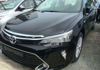 Toyota Camry 2018 - Cần bán Toyota Camry đời 2018, màu đen, giá tốt