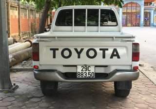 Toyota Hilux GL 2005 - Bán Toyota Hilux máy dầu gl 2005, màu trắng, xe nhập giá cạnh tranh