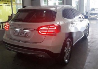 Mercedes-Benz GLA-Class GLA200 2016 - Bán Mercedes GLA200 năm sản xuất 2016, màu trắng
