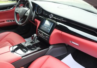 Maserati Quatroporte GranLusso 2018 - Bán Maserati Quatroporte GranLusso 2018, màu Champagne, xe nhập chính hãng