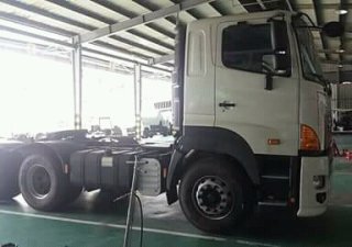 Hino 700 Series 2016 - Bán đầu kéo Hino 700 Series vay 100%